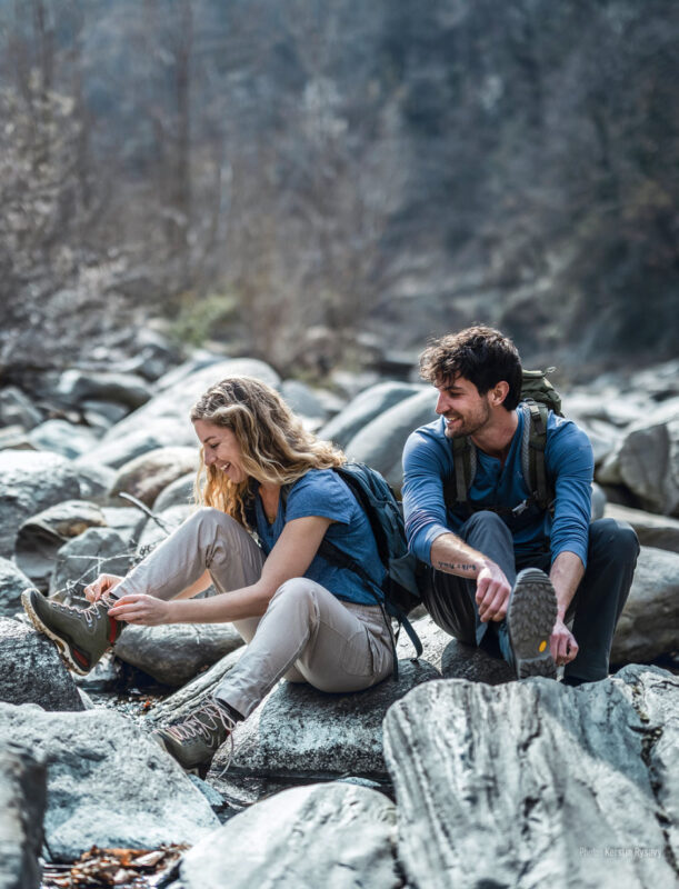 LOWA wandelschoenen in de natuur.